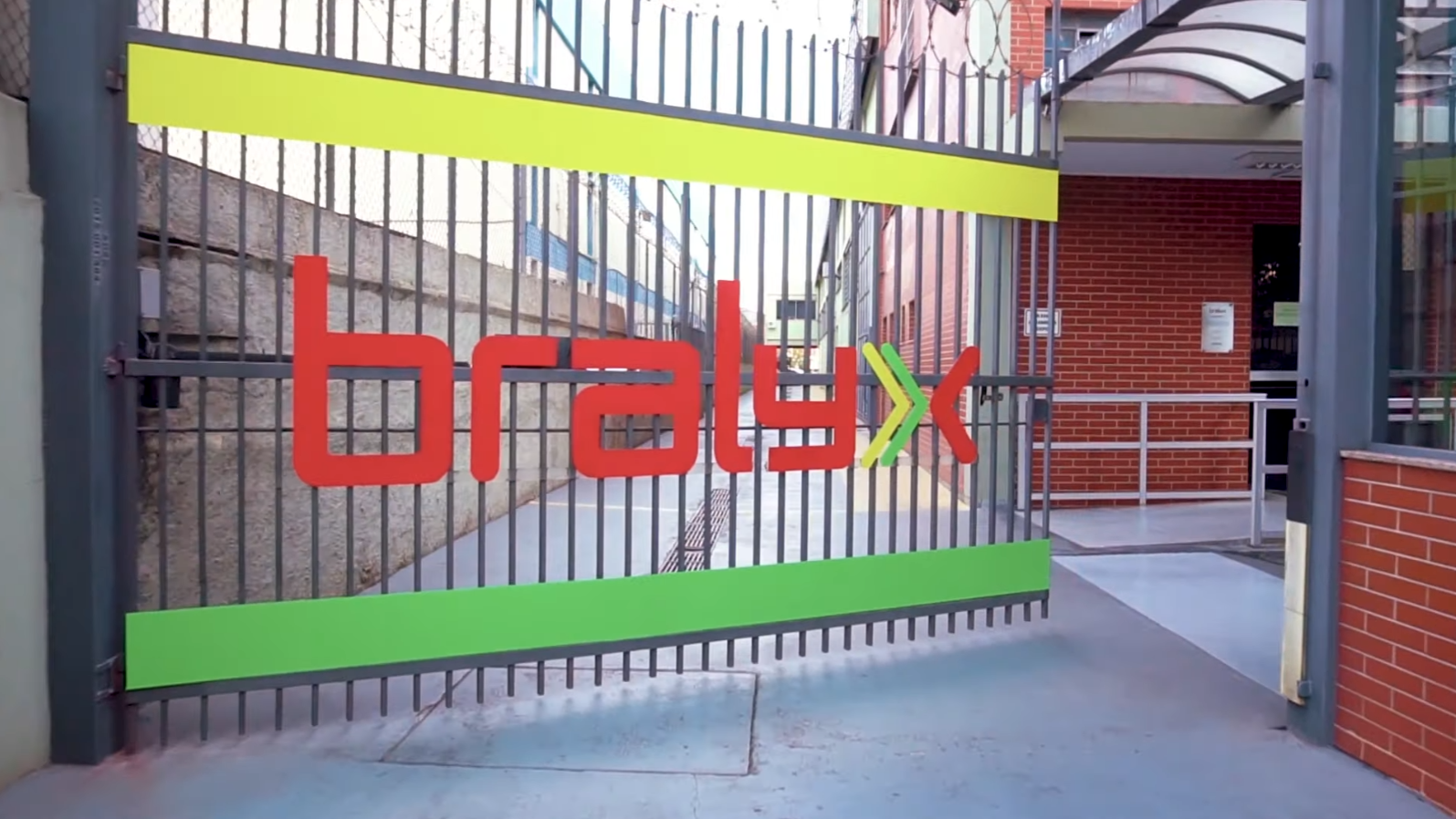 Vídeo da máquina Nina da Bralyx