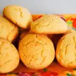 biscoitos na bandeja